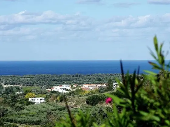 Peaceful Holiday Home in Agia Triada With Swimming Pool - Dış Mekan