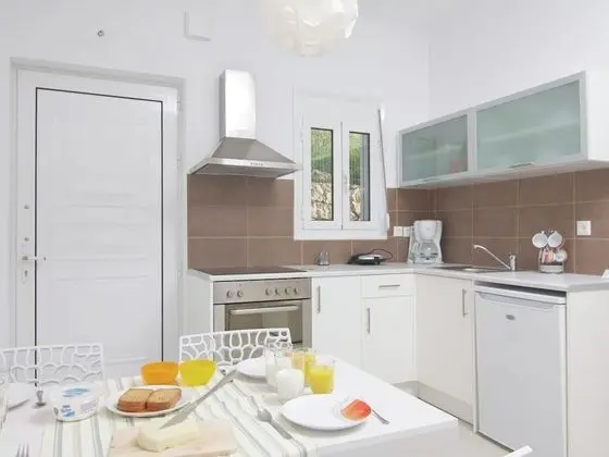 Peaceful Holiday Home in Agia Triada With Swimming Pool - Mutfak
