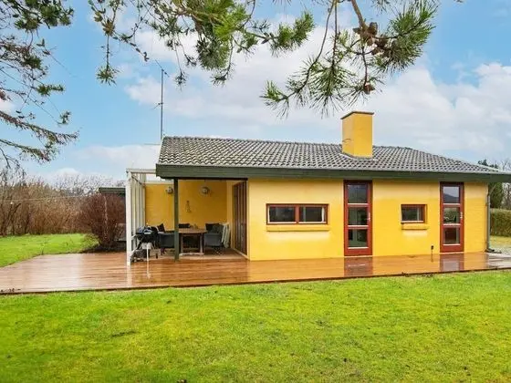 Peaceful Holiday Home in Børkop near Sea