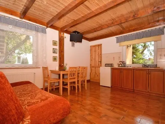 Peaceful Holiday Home in Domaslawice With Swimming Pool - Yerinde Yemek