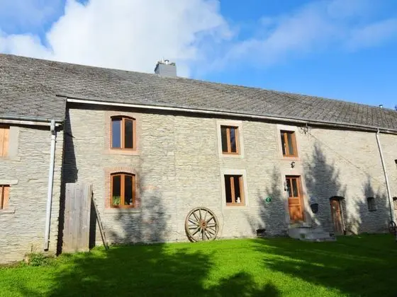Peaceful Holiday Home With Garden in Fauvillers Belgium - Dış Mekan