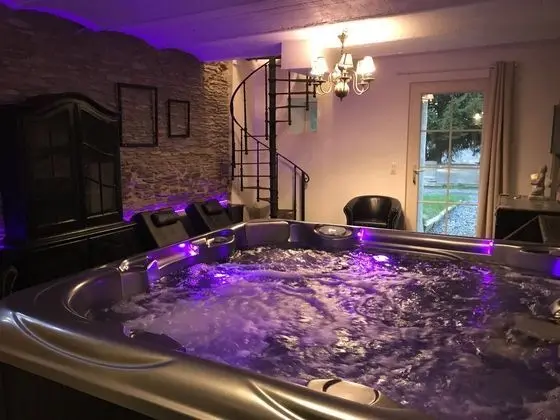 Peaceful Holiday Home With Garden in Fauvillers Belgium - Spa