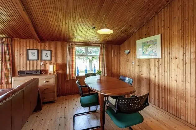 Peaceful Holiday Home near Center in Burgh Haamstede - Yerinde Yemek