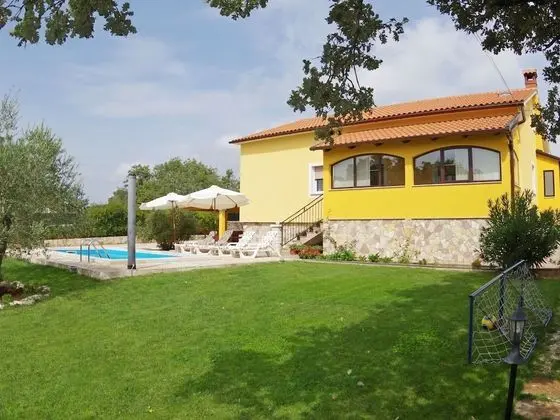 Peaceful Villa in Juršici With Private Pool