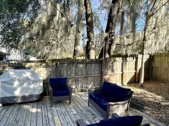 Peaceful modern and close to everything