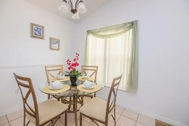Peaceful Sanctuary at West Haven Home - Mutfak