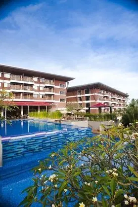 Peach Blossom Resort - Havuz