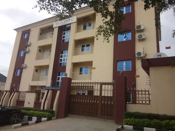 Peacock Apartments and Suites