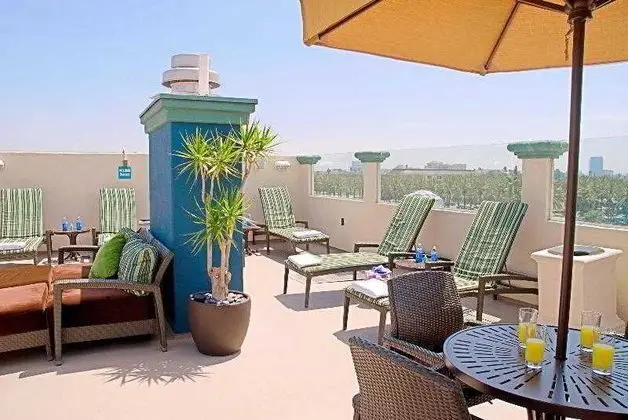 Peacock Suites - Genel
