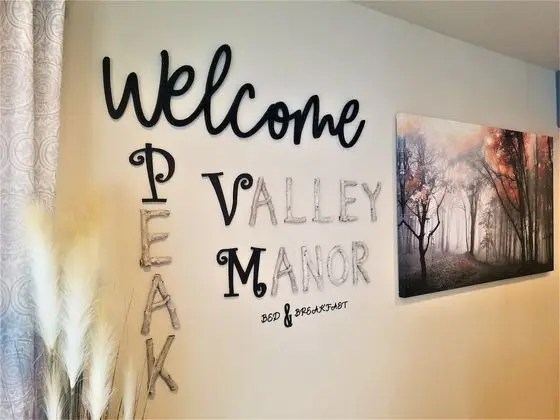 Peak Valley Manor, a Premier Bed & Breakfast - Lobi