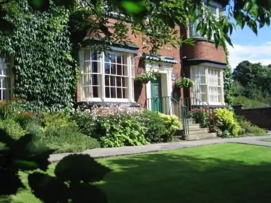 Peak Weavers Rooms & Restaurant