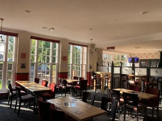 Pear Tree Inn - Yerinde Yemek