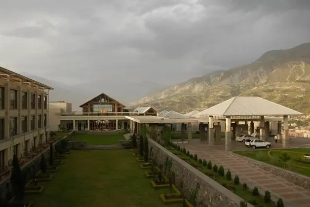 Pearl Continental Hotel Muzaffarabad - Dış Mekan