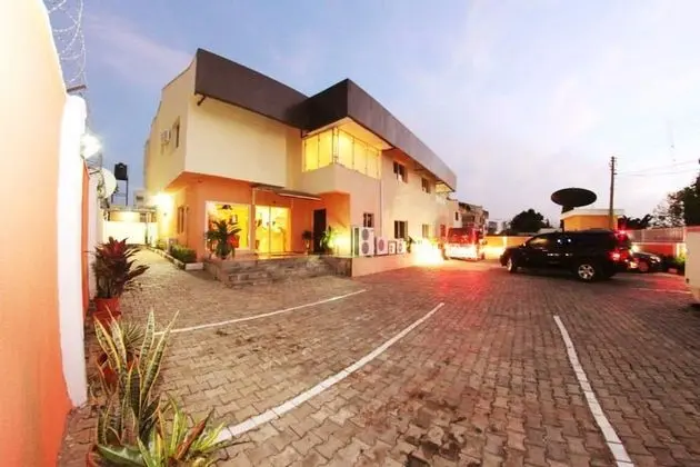 Pearl Gate Hotel