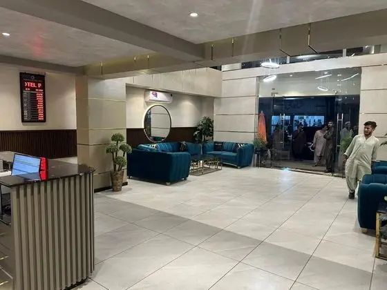 Hotel Pearl Inn - Lobi