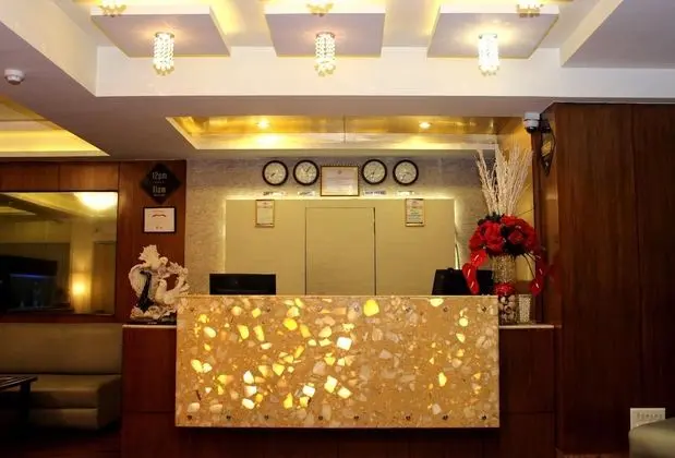 The Pearl Hotel, Kolkata