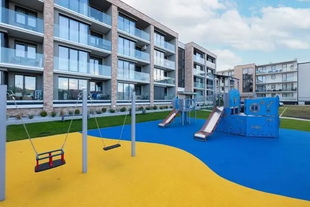 Pearl Marina Apartment by Renters