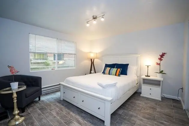 The Pearl Place in Wash Park West