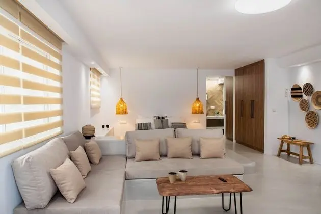 Pebble Luxury Suite by the Sea - Öne Çıkan Resim