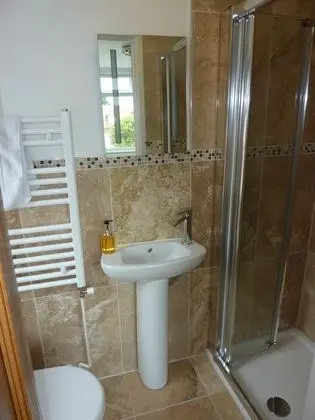 The Pebbles - B&B - Öne Çıkan Resim