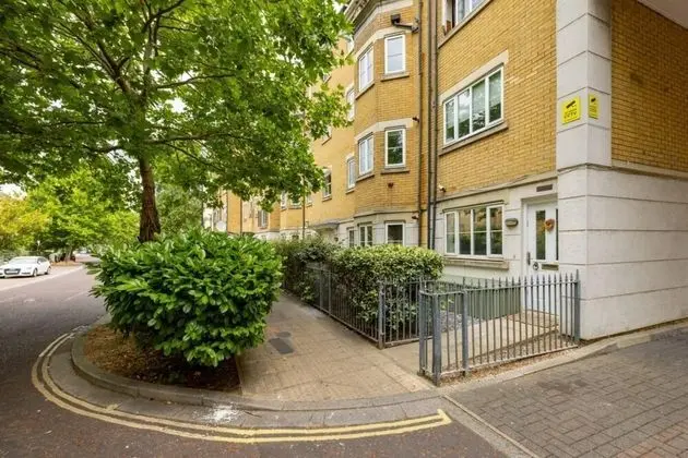 The Peckham Sanctuary - Snazzy 3bdr House With Patio