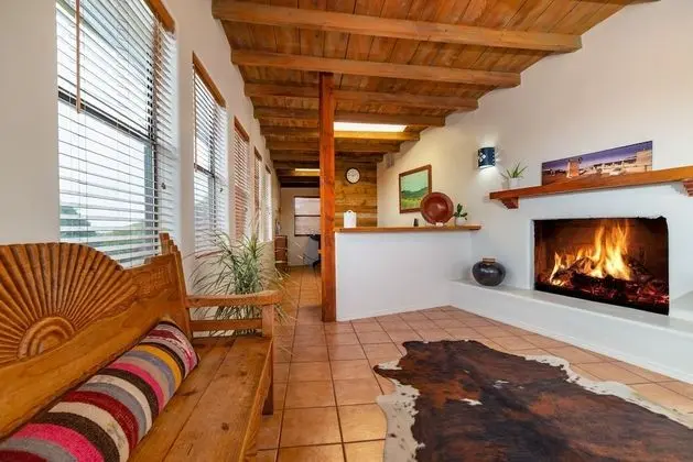 Pecos Trail Inn - Lobi
