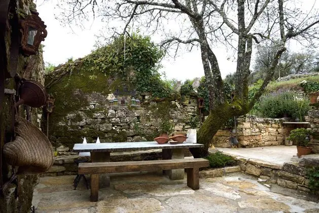 VILLA PEDRA – NATURAL HOUSES