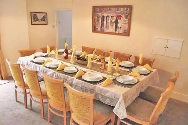Peel House - Yerinde Yemek
