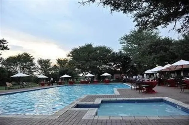 Peermont Metcourt Inn at The Grand Palm Resort - Havuz
