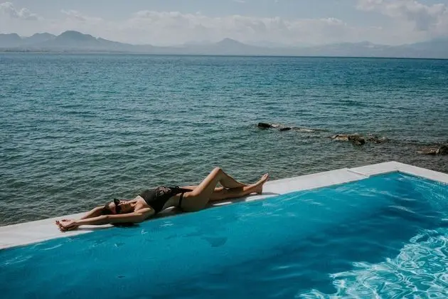 Pefkaki Boutique Hotel Loutraki - Havuz