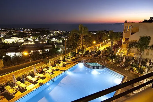 Pefkos View Suites & Maisonette - Plaj