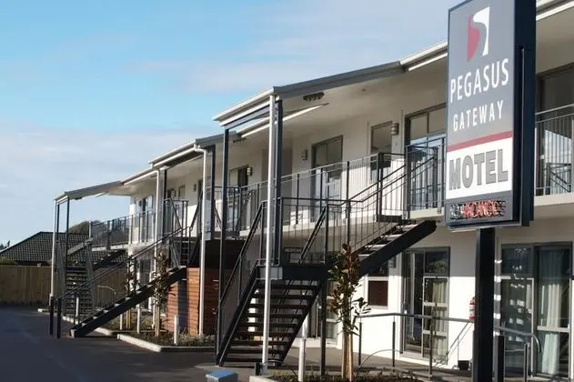 Pegasus Gateway Motels and Apartments - Dış Mekan