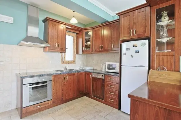 Villa Pegasus Large Private Pool Walk to Beach Sea Views A C Wifi Car Not Required Eco-friend - 2328 - Oda