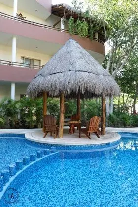 Peggy 2 BDRM apt sleeps 4 balcony - Dış Mekan