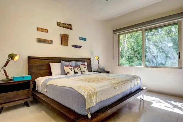 Peggy 2 BDRM apt sleeps 4 balcony - Oda