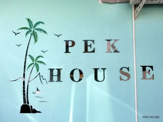 Pek House