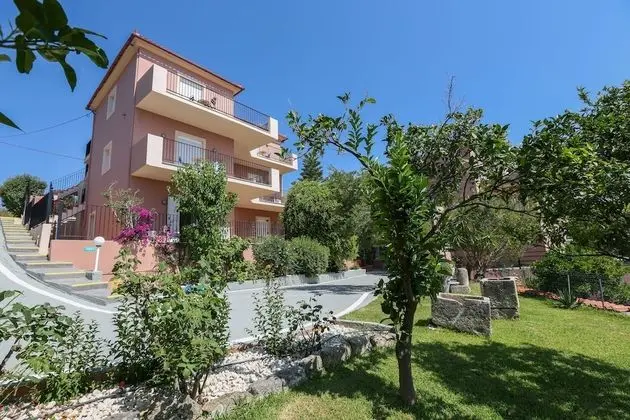 Pelagos Apartments