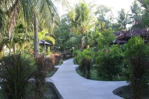 Pelangi Cottages and Restaurant - Dış Mekan