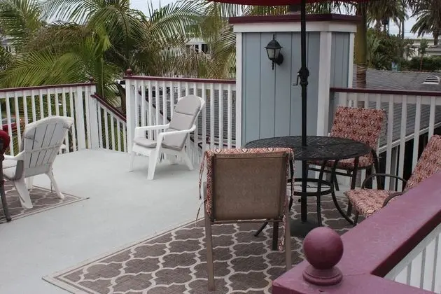 Pelican Cove Inn