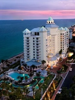 Pelican Grand Beach Resort