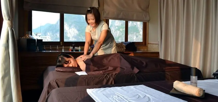 Pelican Halong Cruise - Spa