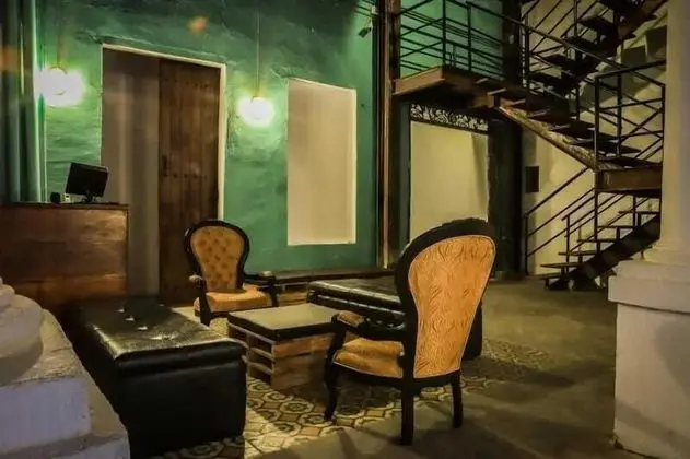 The Pelican Larry Hostel & Dance School - Lobi