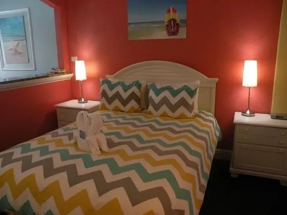 Pelican Pointe - Genel