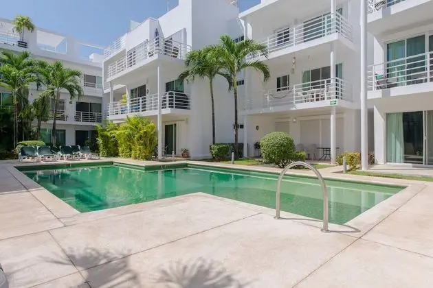 Pelicanos Condominium by ChezPlaya - Havuz