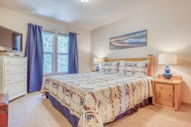 Pelicans Perch Pacific City