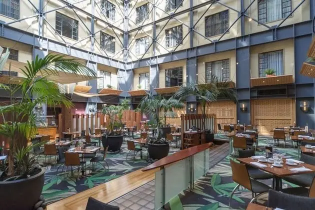 Pelicanstay at Auckland CBD - Yerinde Yemek