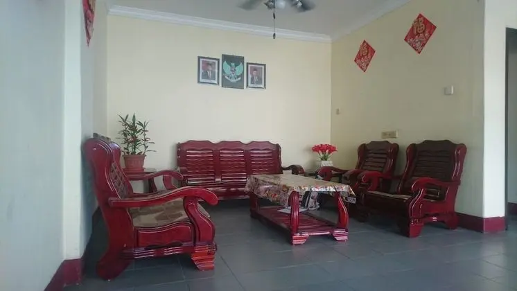 Hotel Pelita Terang - İç Mekan