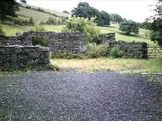 Pen Isar Llan