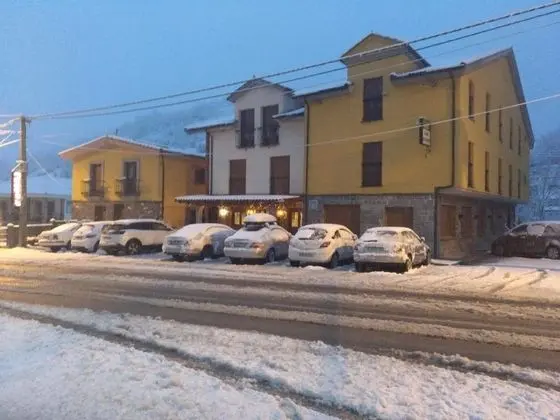 Hotel Peña Pandos - Dış Mekan