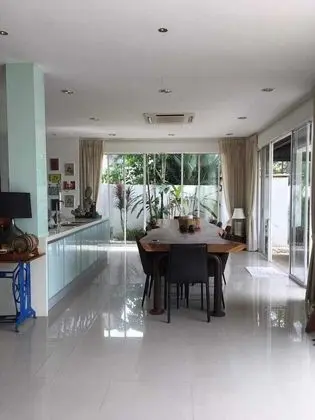Penang Luxury Seaside Holiday Villa - Oda Düzeni
